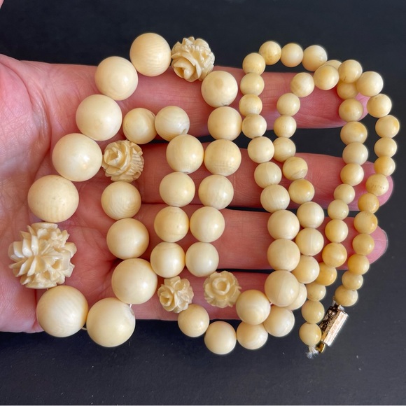 Vintage carved Ivory Beaded Necklace.